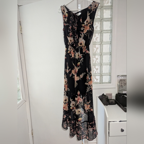 Melanie Lyne Asymmetrical Floral Dress - Picture 2 of 6